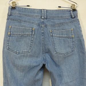 Chico's Platinum Capri Jeans Rivet Pocket‎ Size 0.5